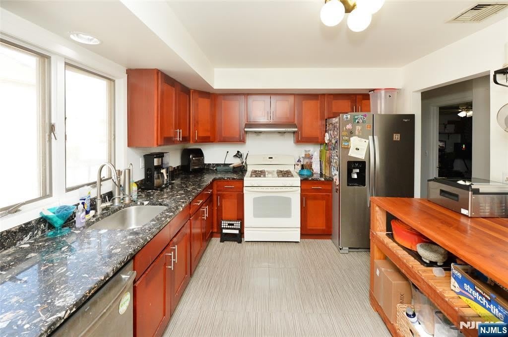 23 Kinzley Street – photo 5