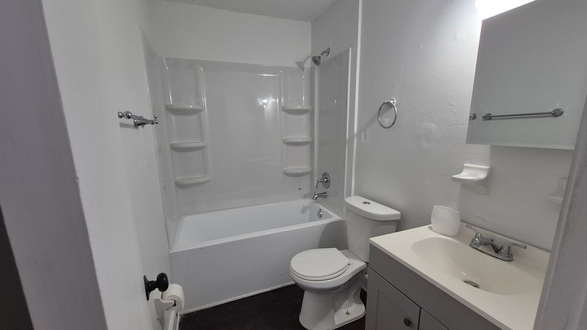 Stunningly updated townhome! – photo 2