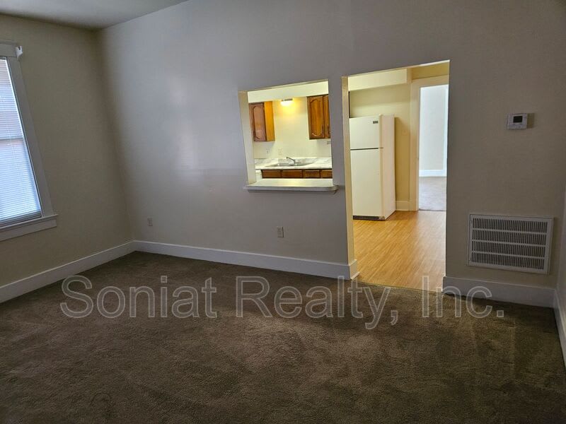 110 South Pierce Street – photo 2
