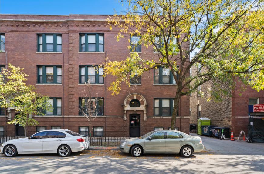 961 West Fletcher St. – photo 1