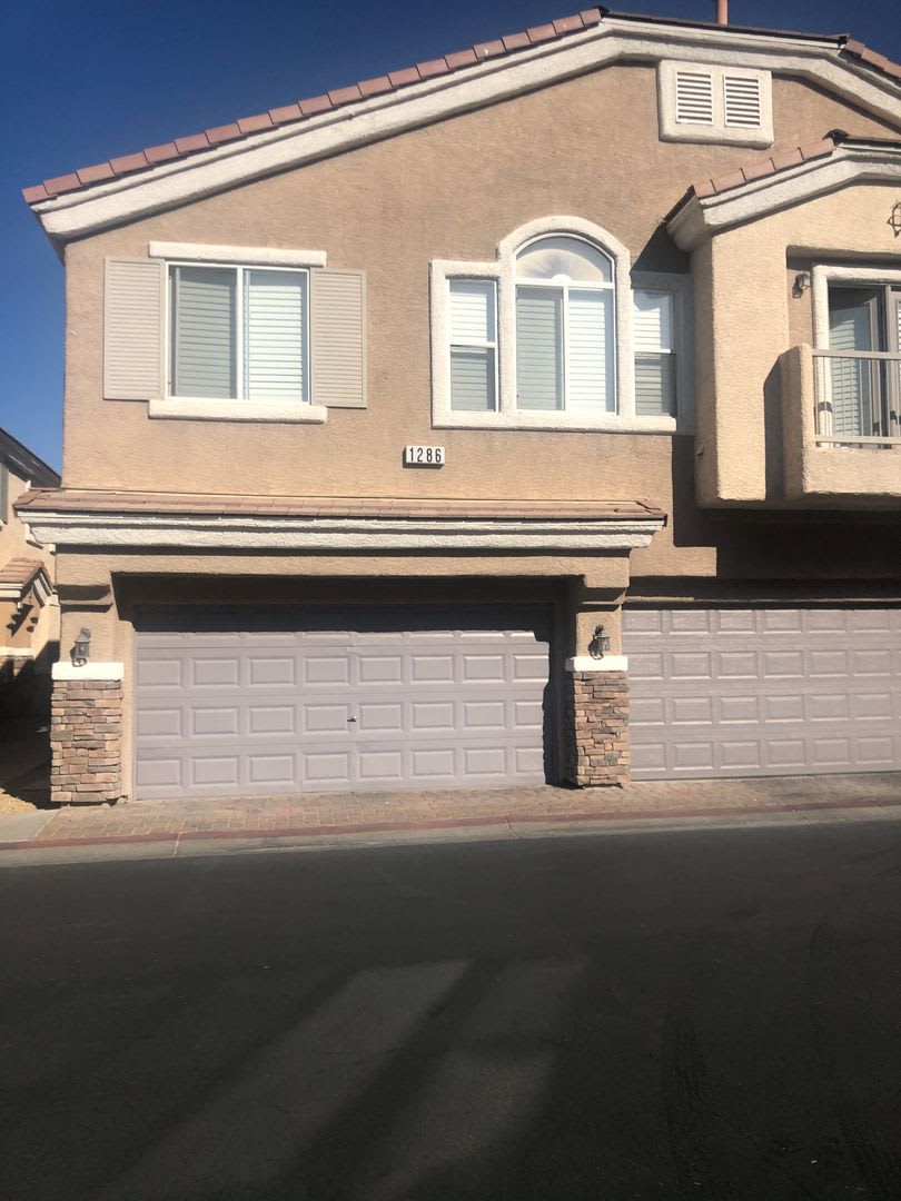 Henderson 3 Bedroom Townhouse – photo 2