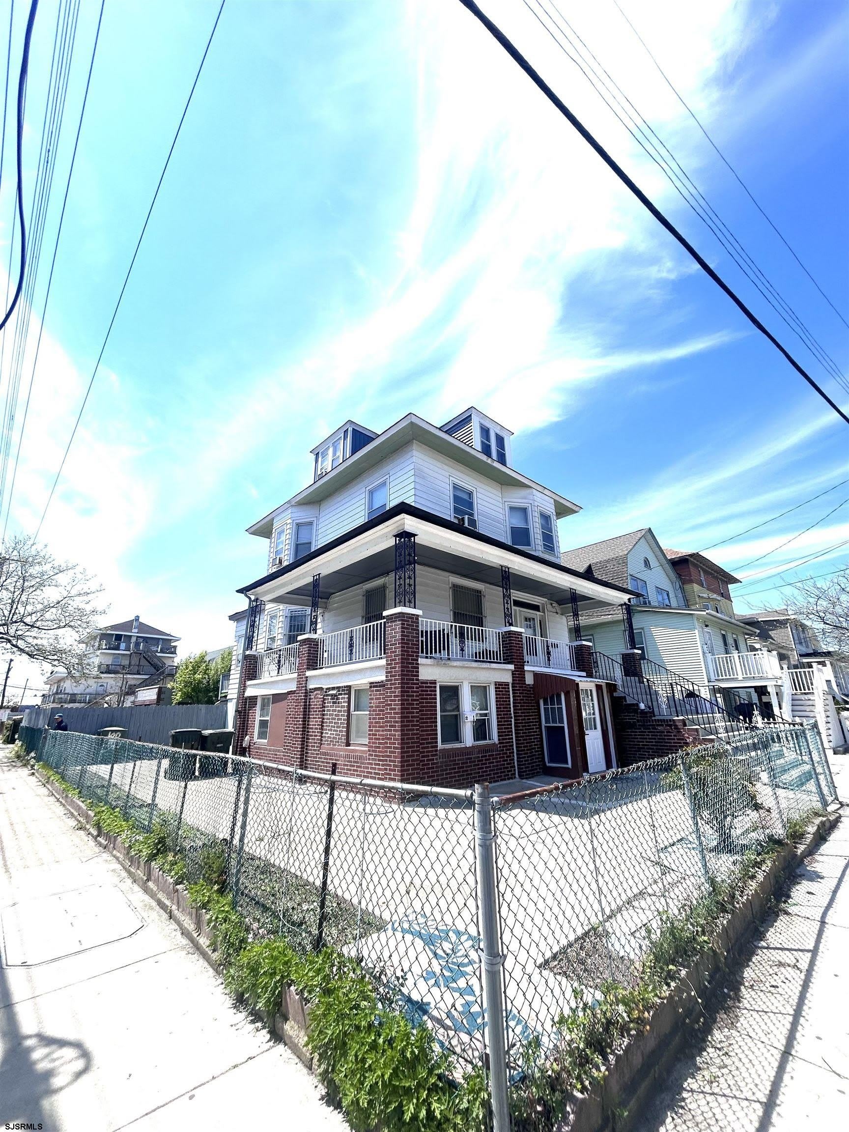 100 N Chelsea Ave – photo 1