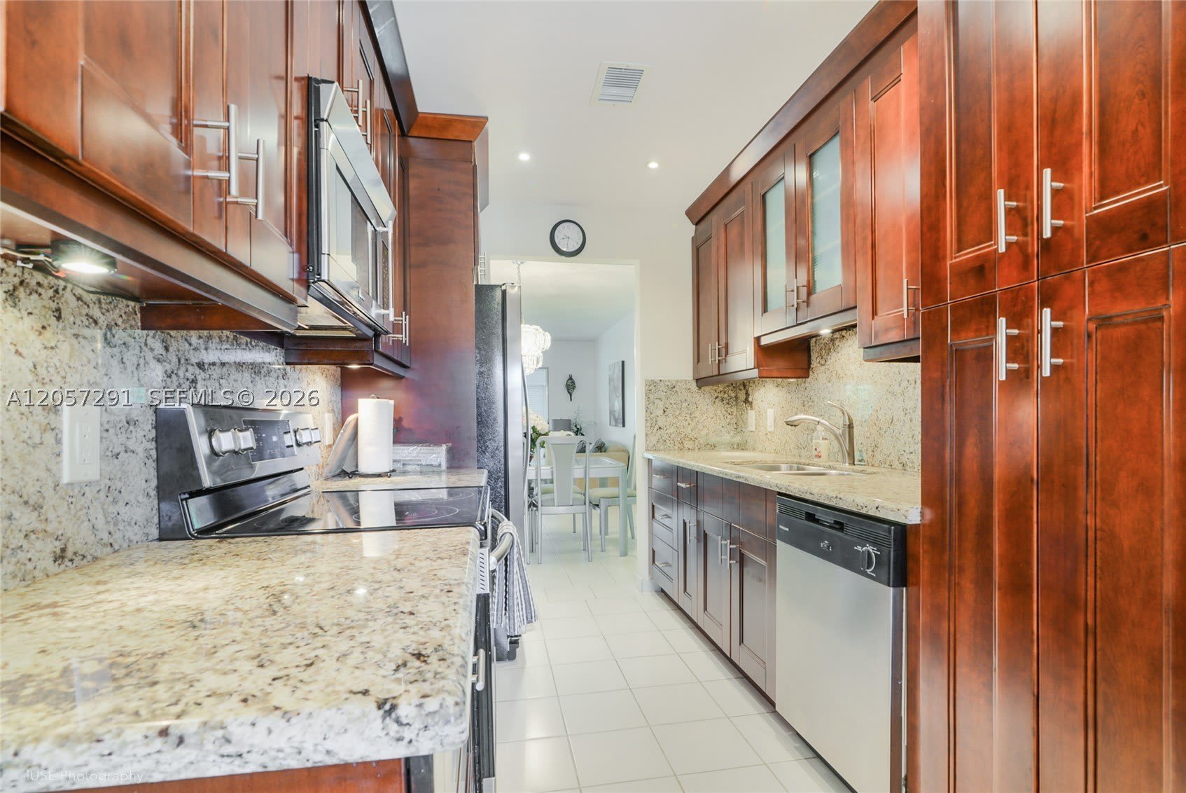 1251 SW 125th Ave – photo 3