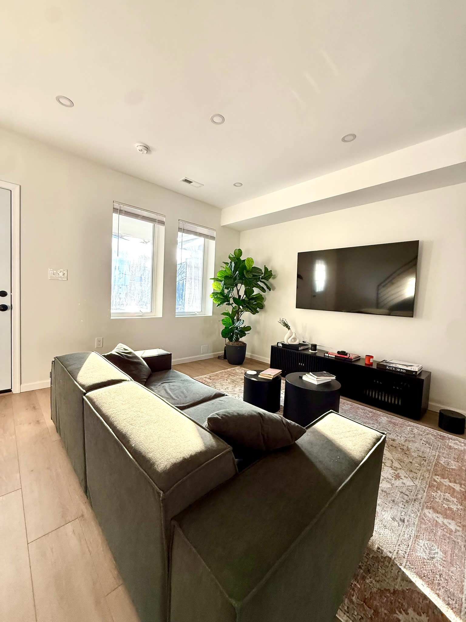 5326 9th Street Northwest – photo 2
