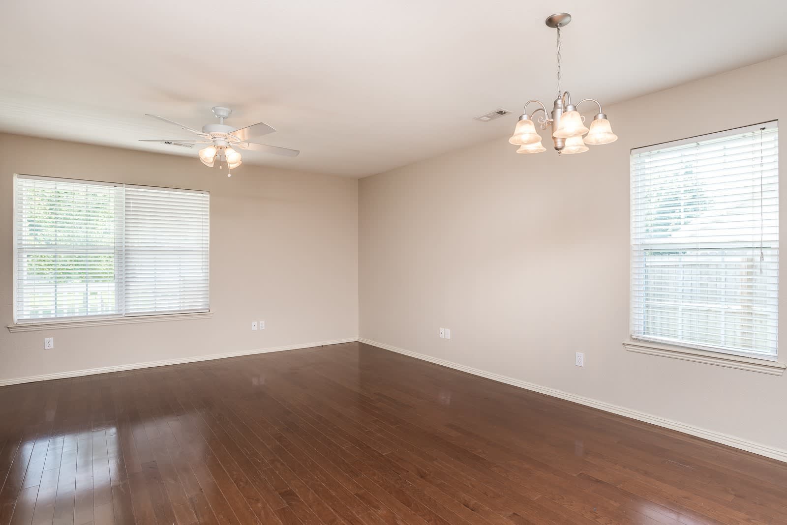 Appliances Included! – photo 2