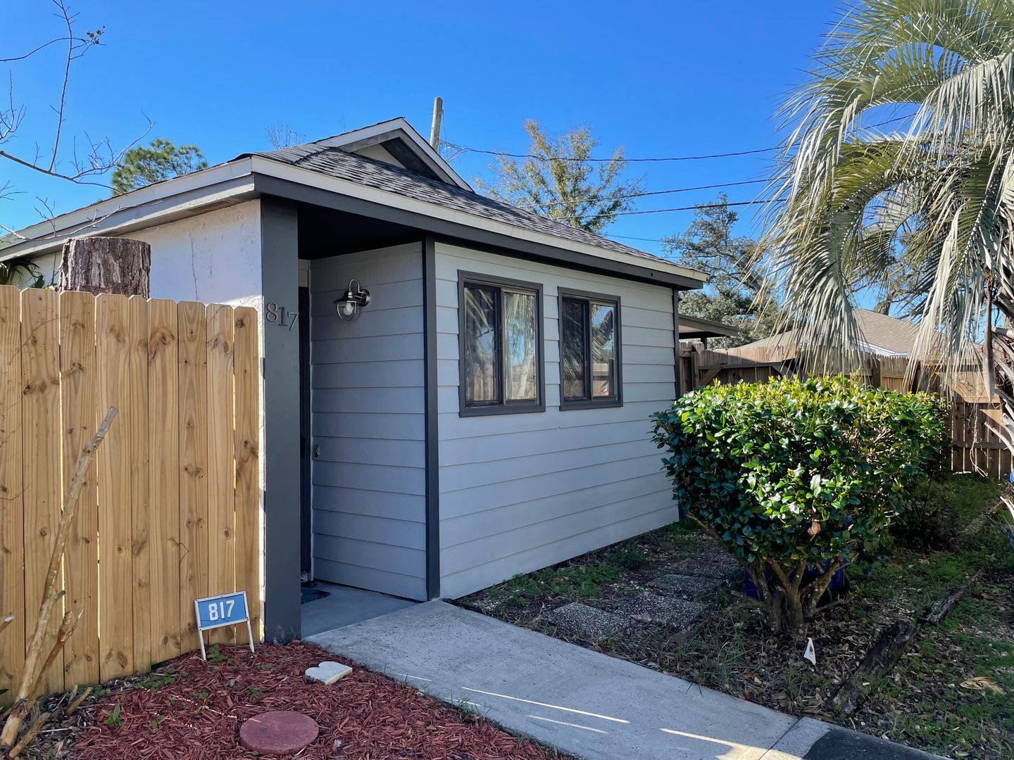 817 Premier Dr – photo 1