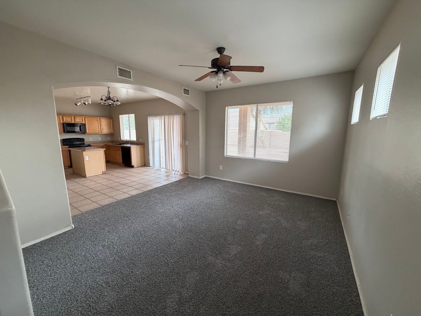 Beautiful Home For Rent In Avondale New Carpet – photo 5