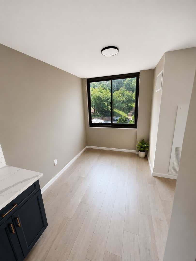 Renovated 1 Bdrm 1 5 Bath Condo Utilities Parking Included Available Now – photo 5