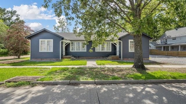 212 S OAK Street – photo 1