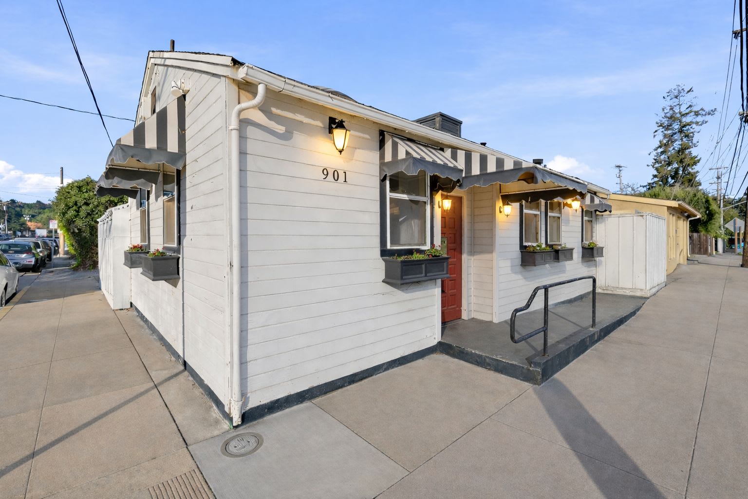 901 River St – photo 4