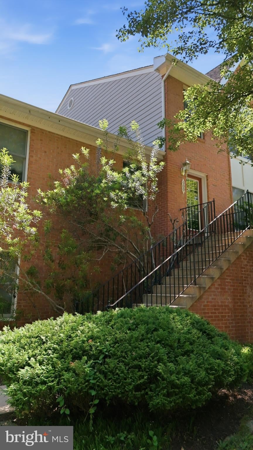 900 HICKORY Circle – photo 1
