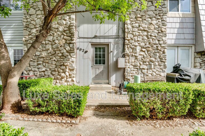 6026 NW Expressway – photo 2