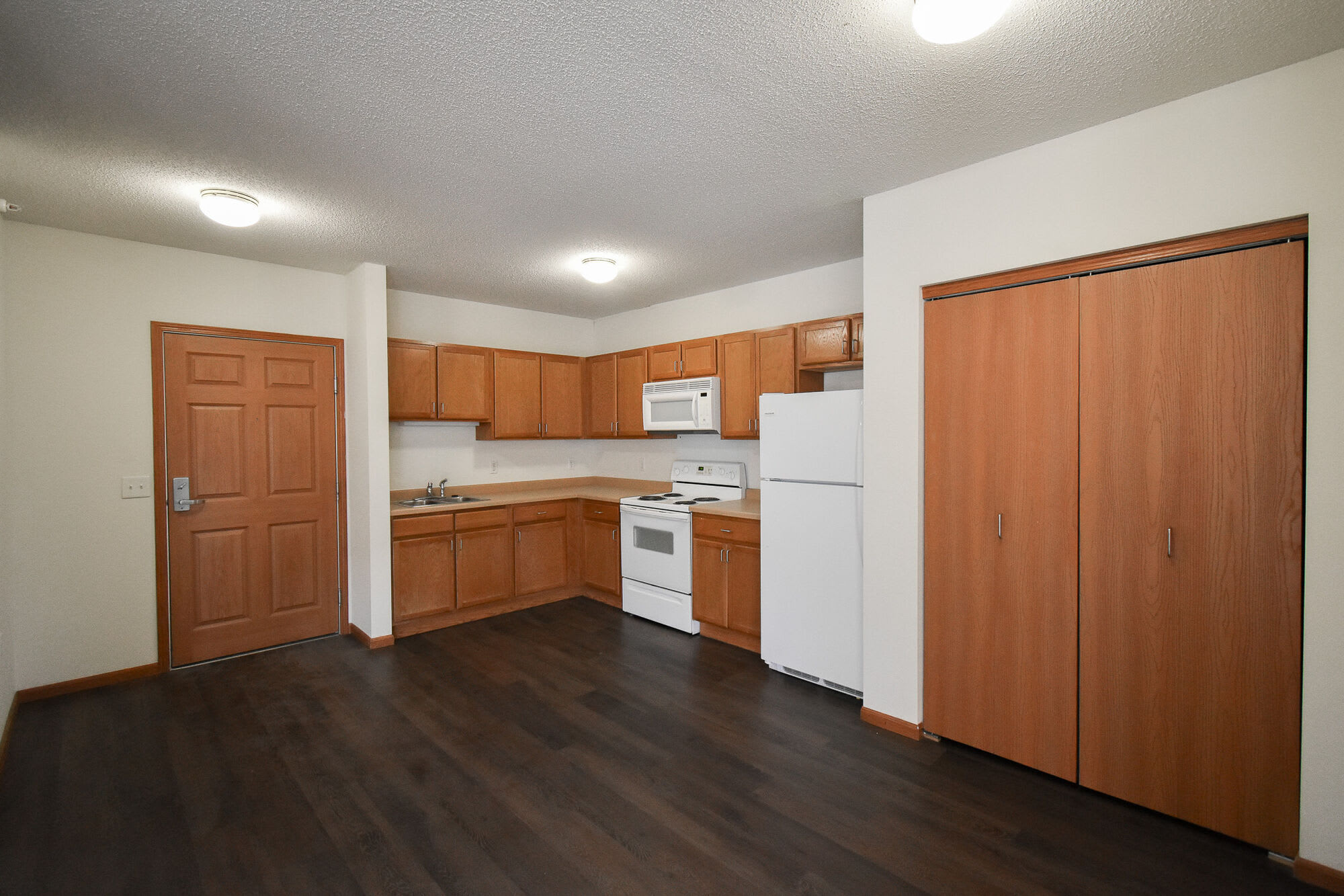Lyons Court Senior Living – photo 1