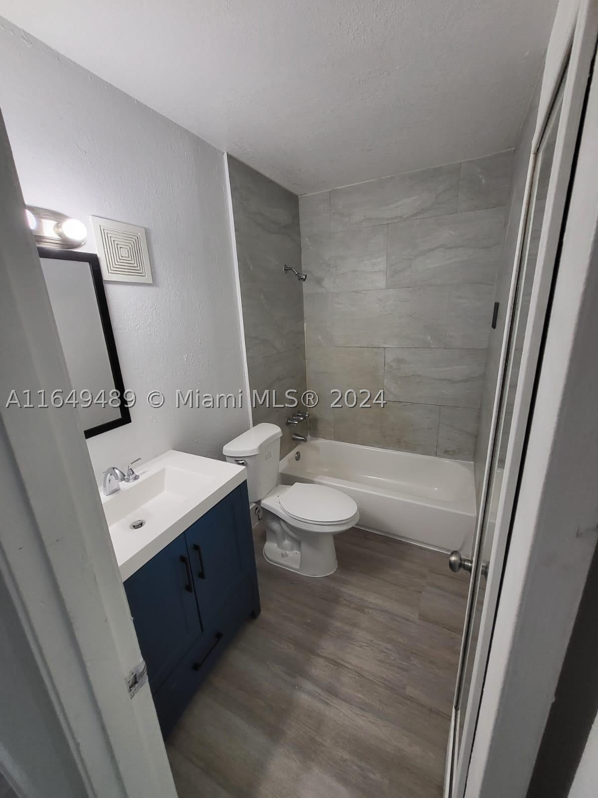 14100 Nw 6Th Ct – photo 3