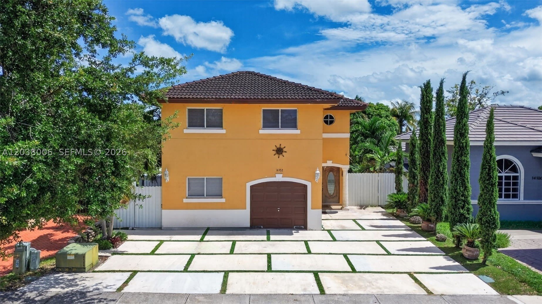 14102 SW 167th Ter – photo 1