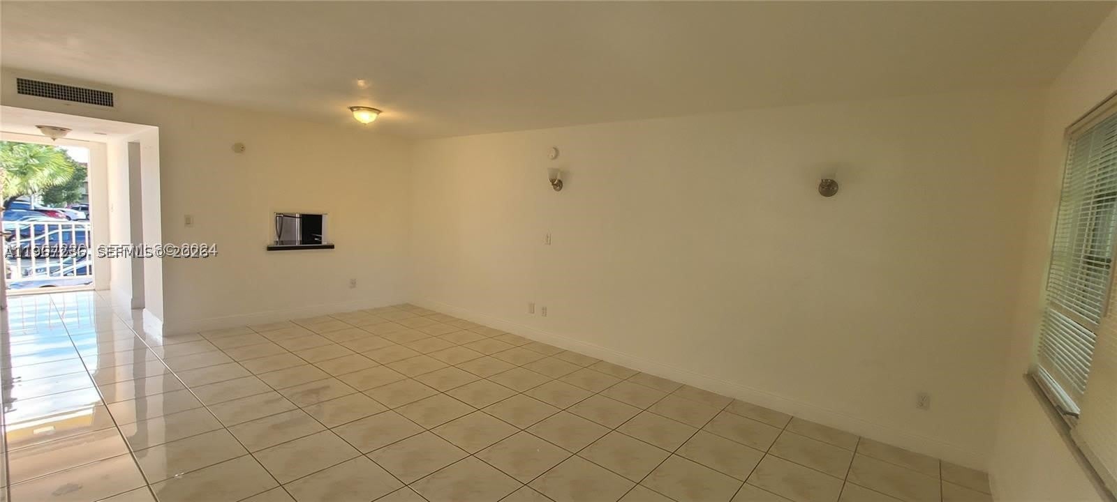1540 NE 191st St – photo 4