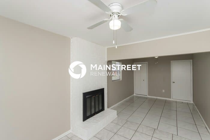4395 Sherwood Boulevard – photo 4
