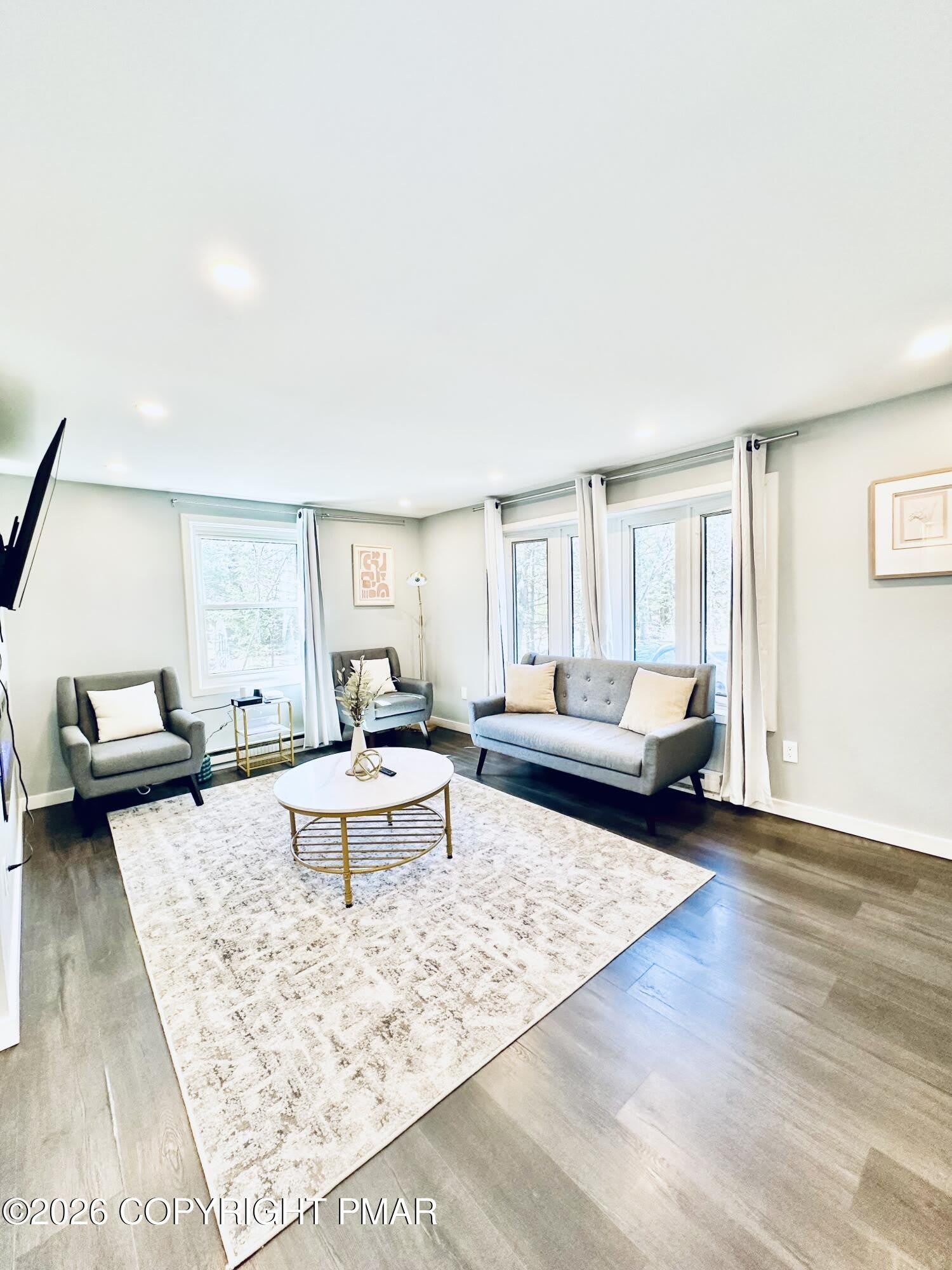 2170 Vacation Lane – photo 3