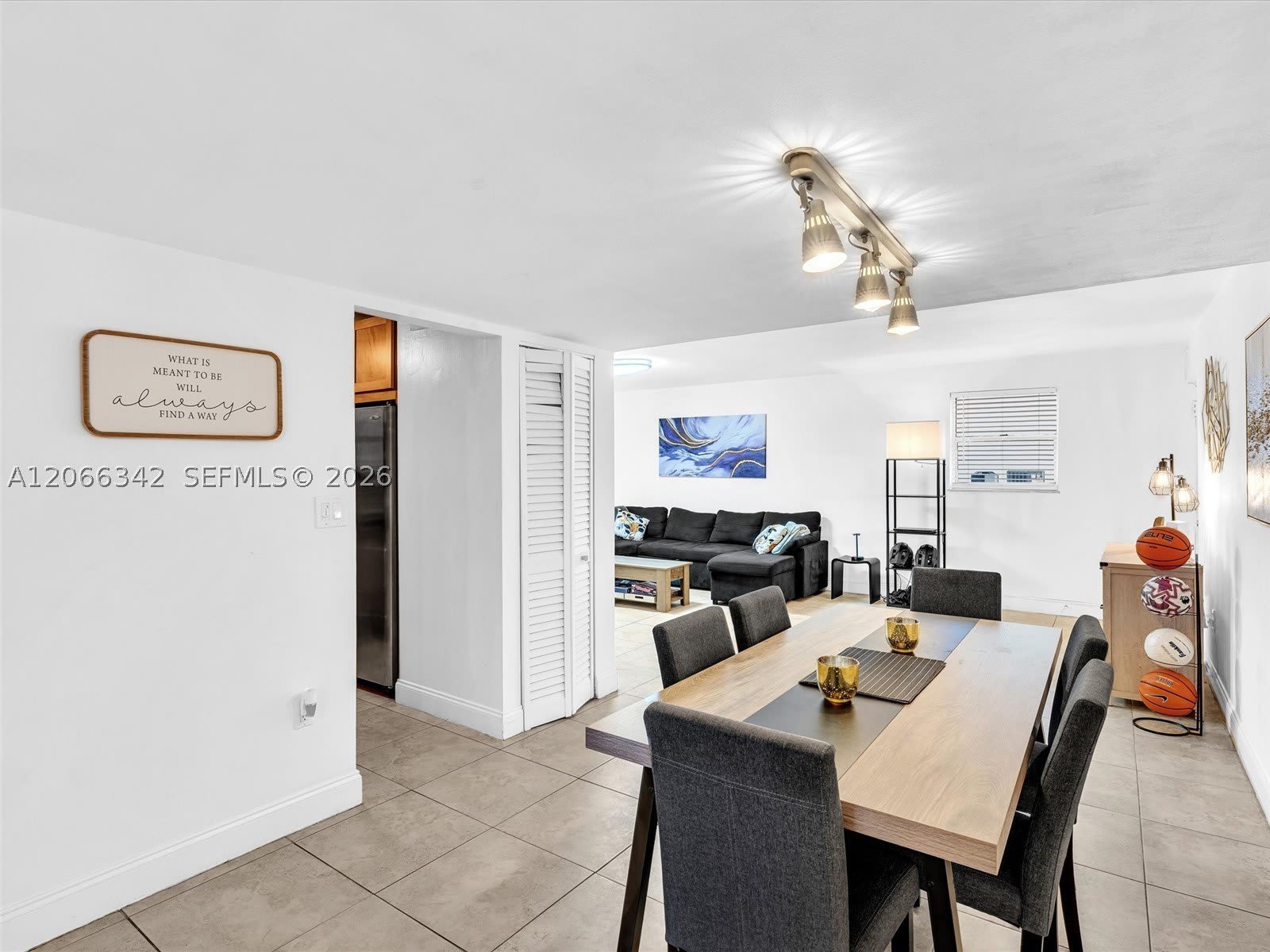 1236 Alton Rd – photo 2
