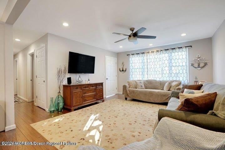 272 Hearn Avenue – photo 3