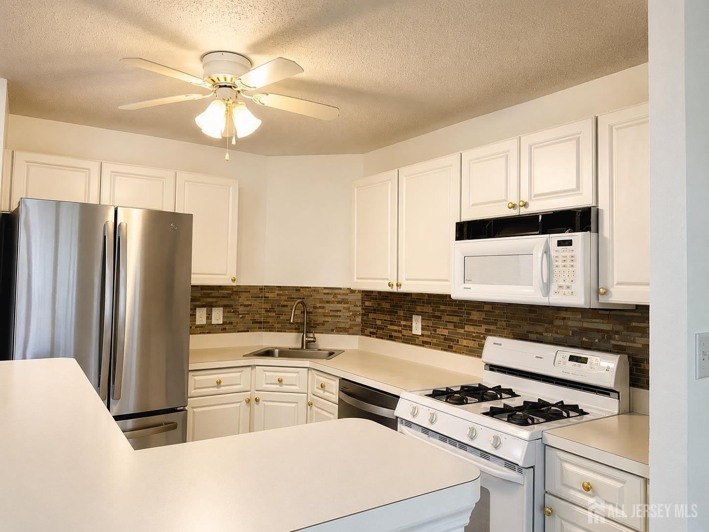 207 Prestwick Way – photo 4