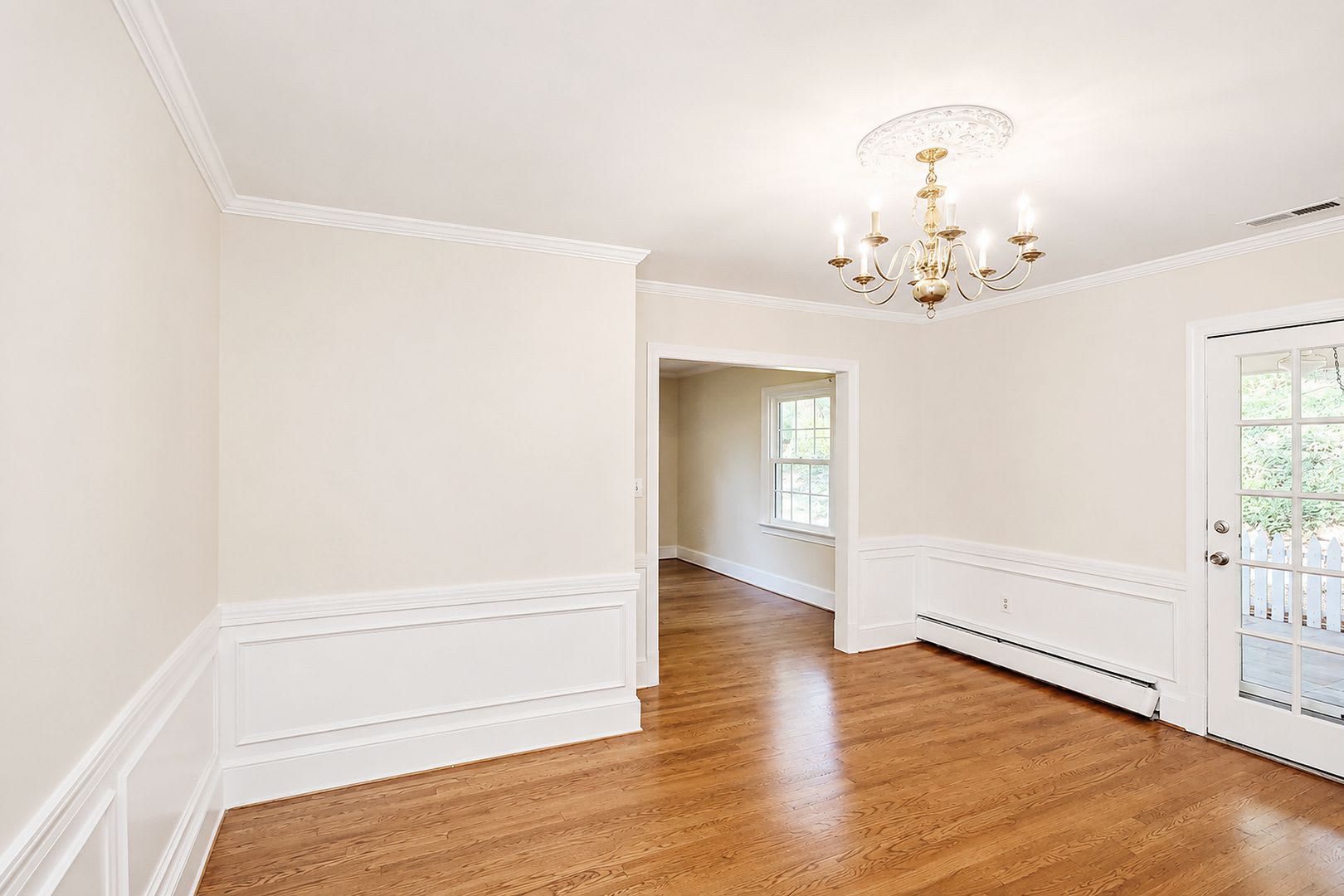 Spacious Pet-Friendly Greenbrier Home with Recent Updates + Lawn Care Included – photo 3