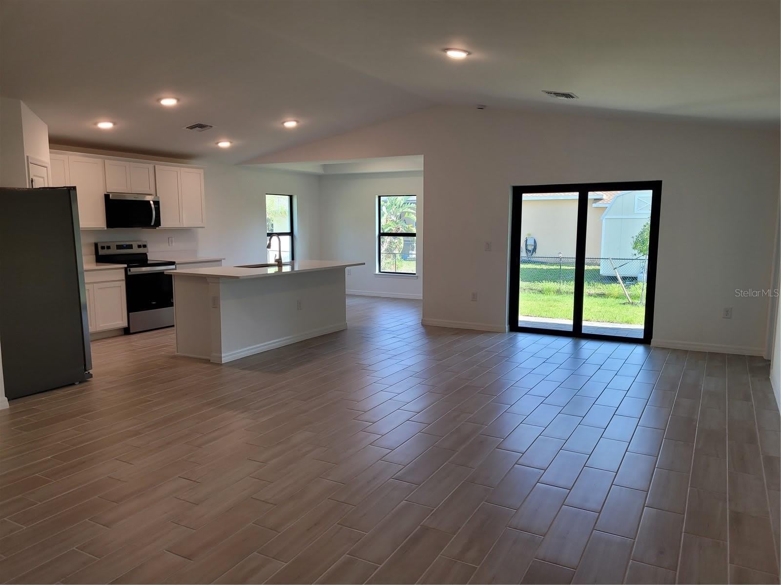 11383 BAGGOT Avenue – photo 3
