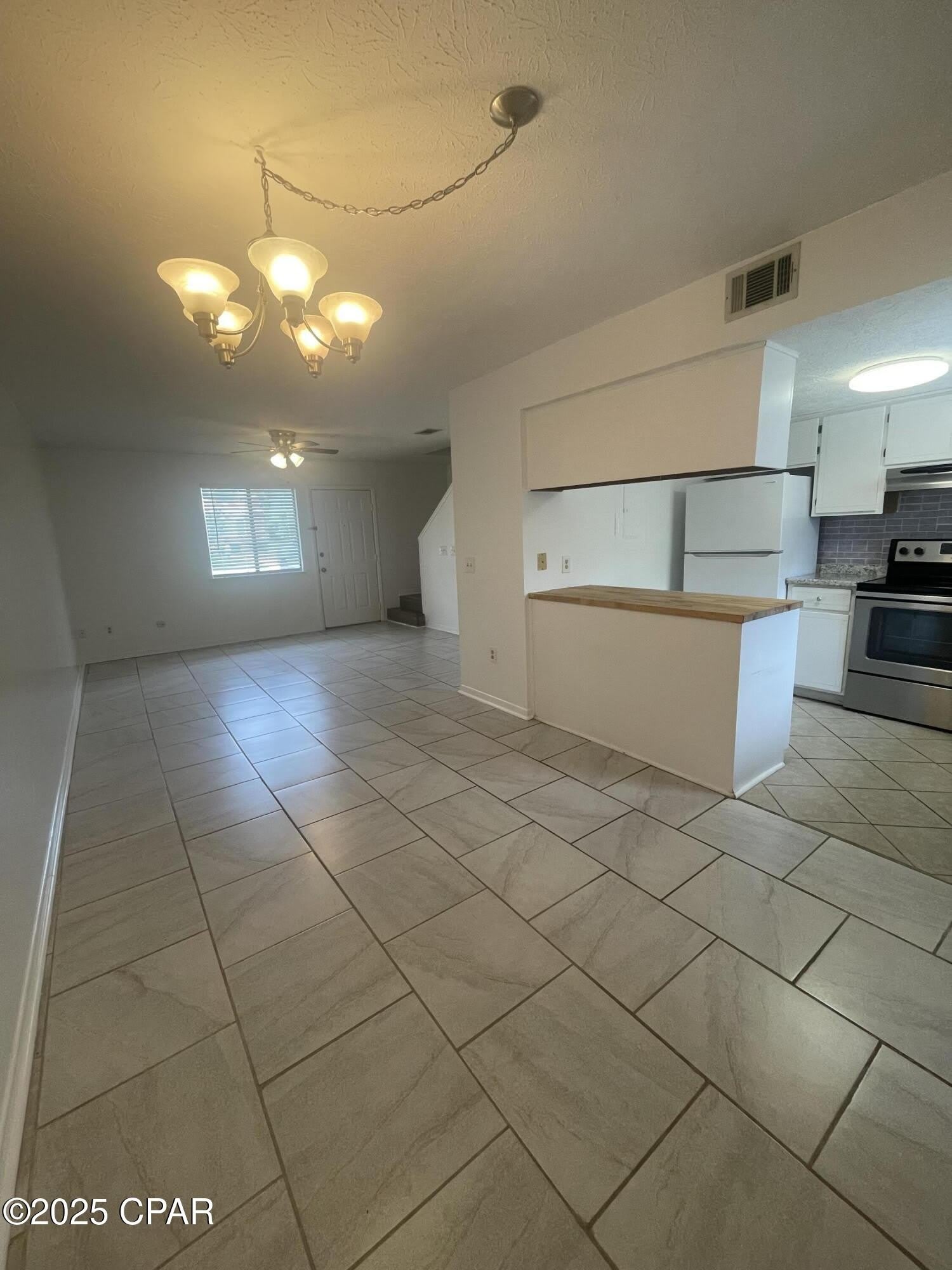 5126 Lance Street – photo 3