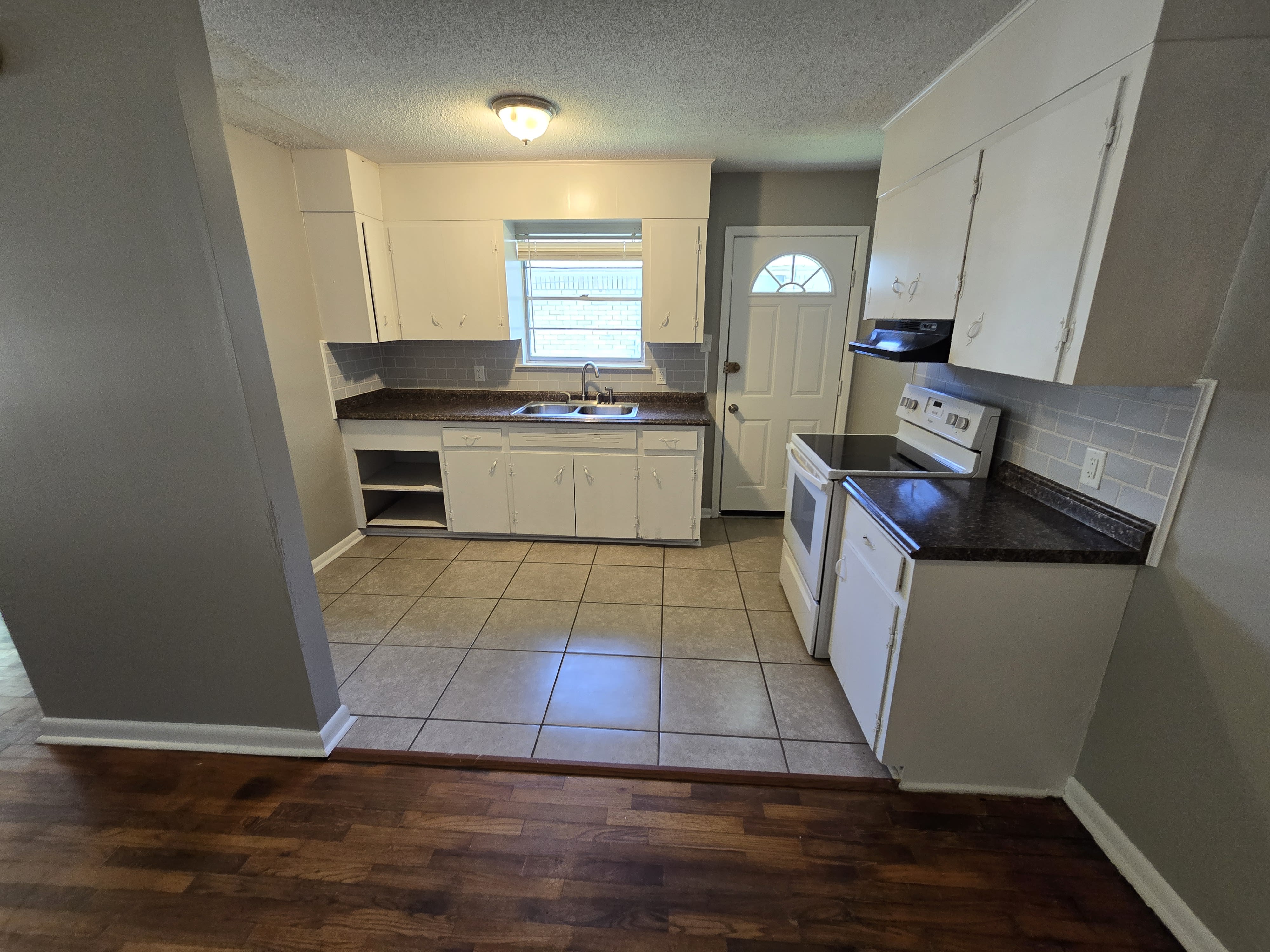 3608 Willow St – photo 5