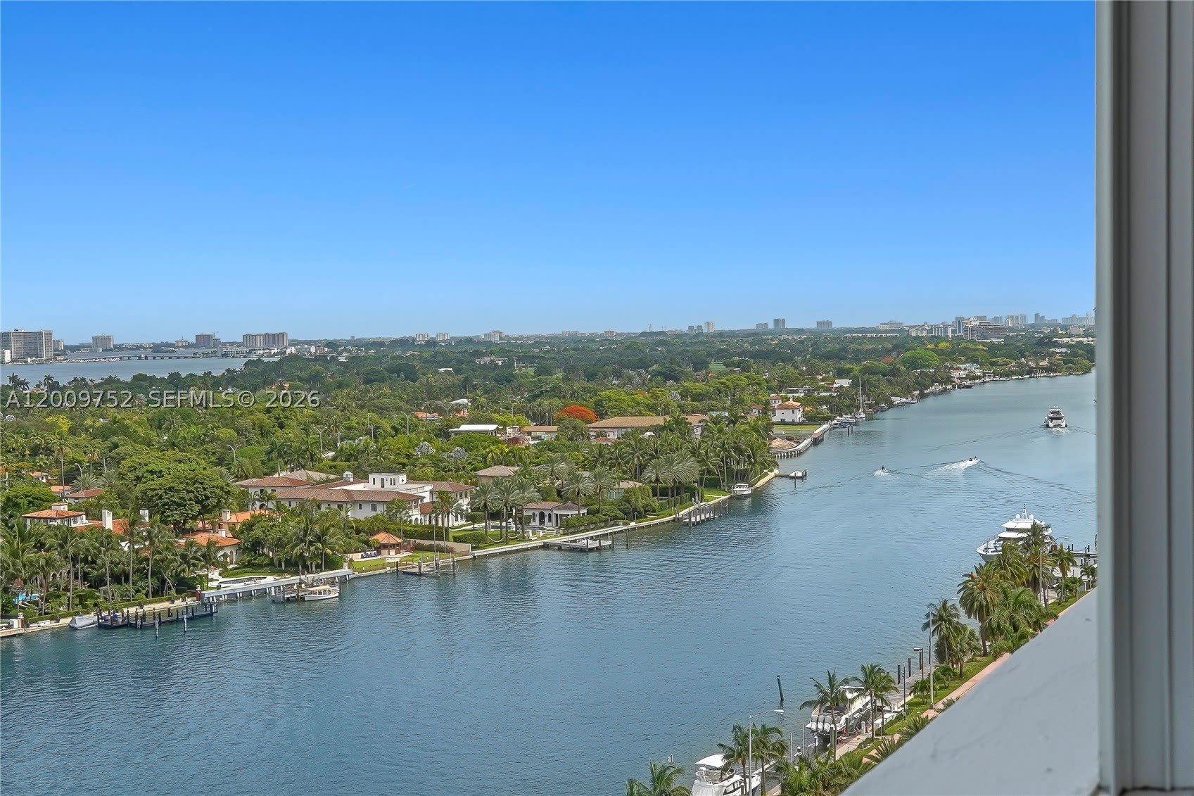 4747 Collins Ave – photo 3