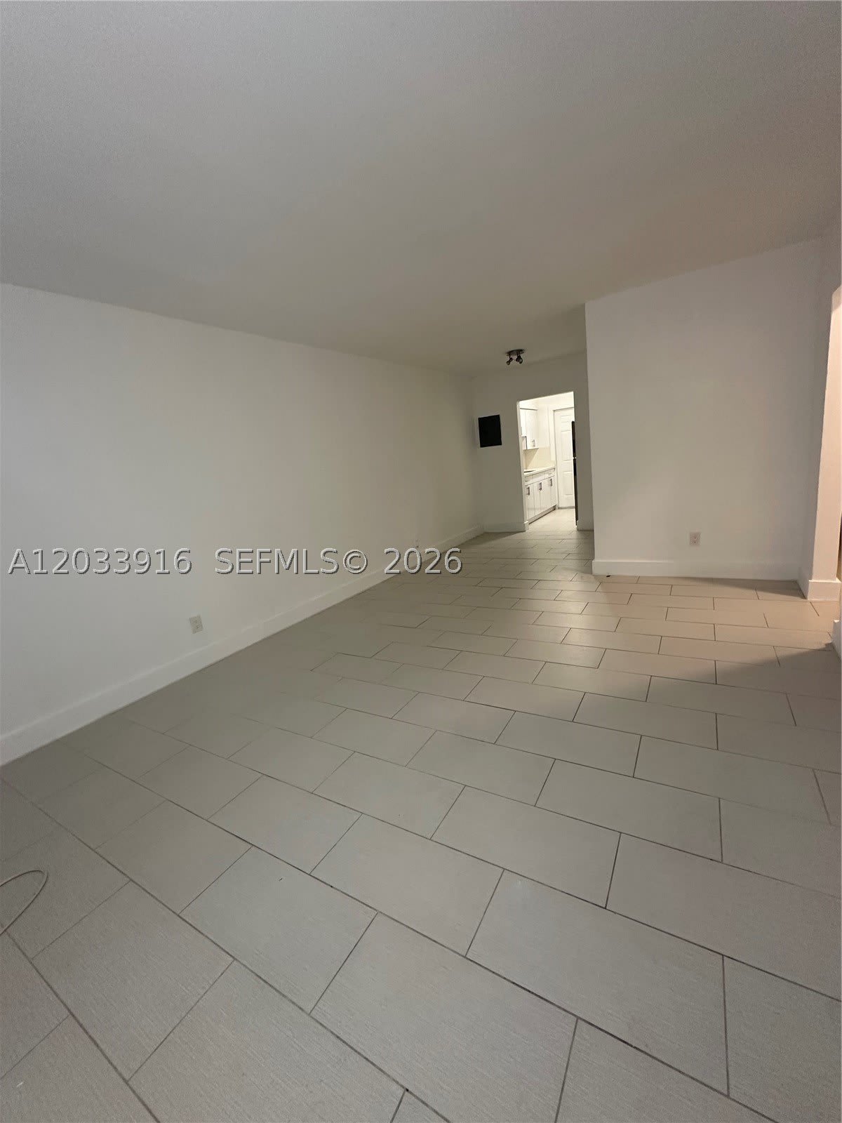 8205 Crespi Blvd – photo 3