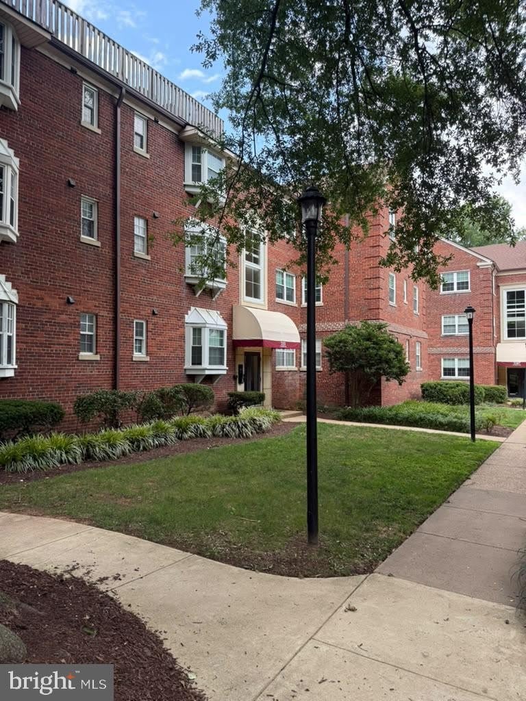 2111 N Scott Street – photo 2