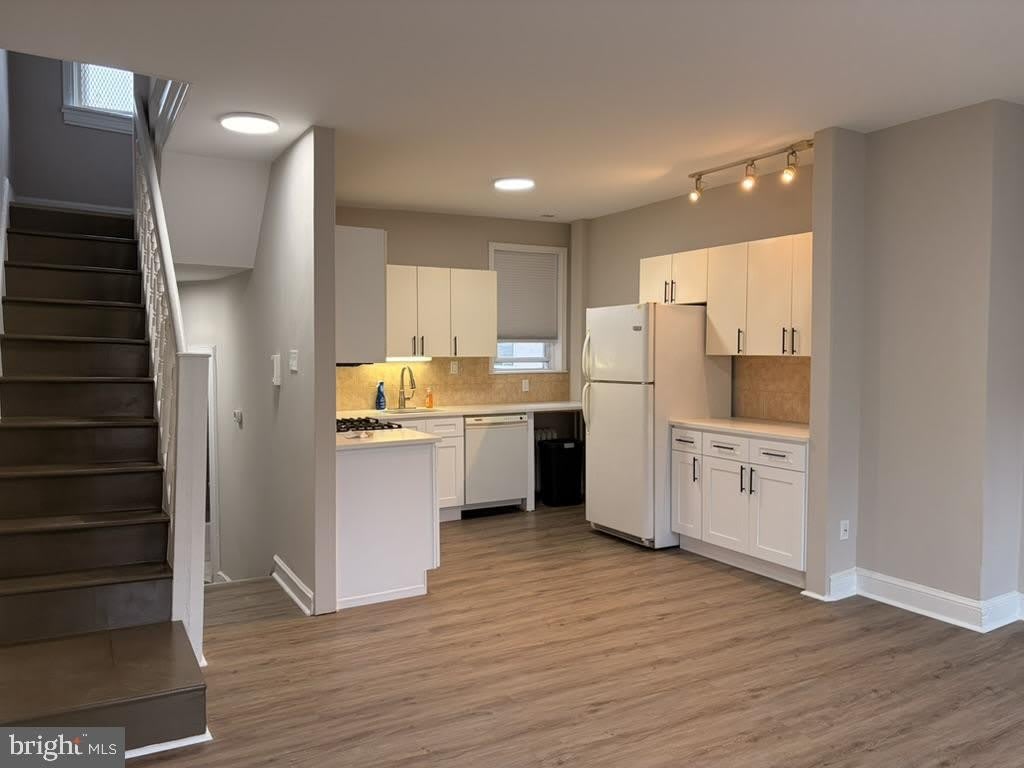 2917 W GIRARD Avenue – photo 2