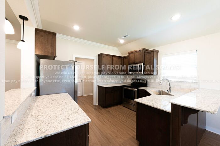 520 Aster Street – photo 5