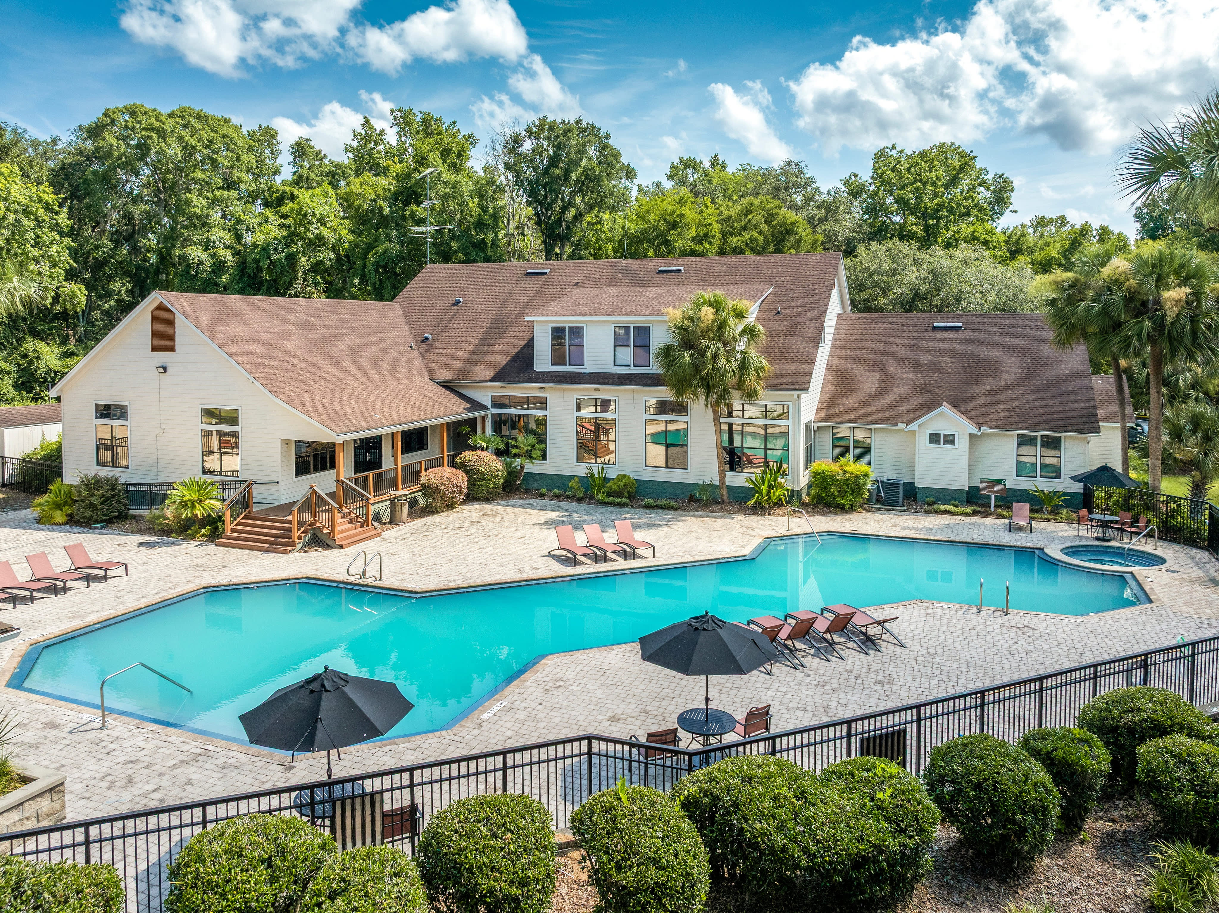 Forest View Apartments – photo 1