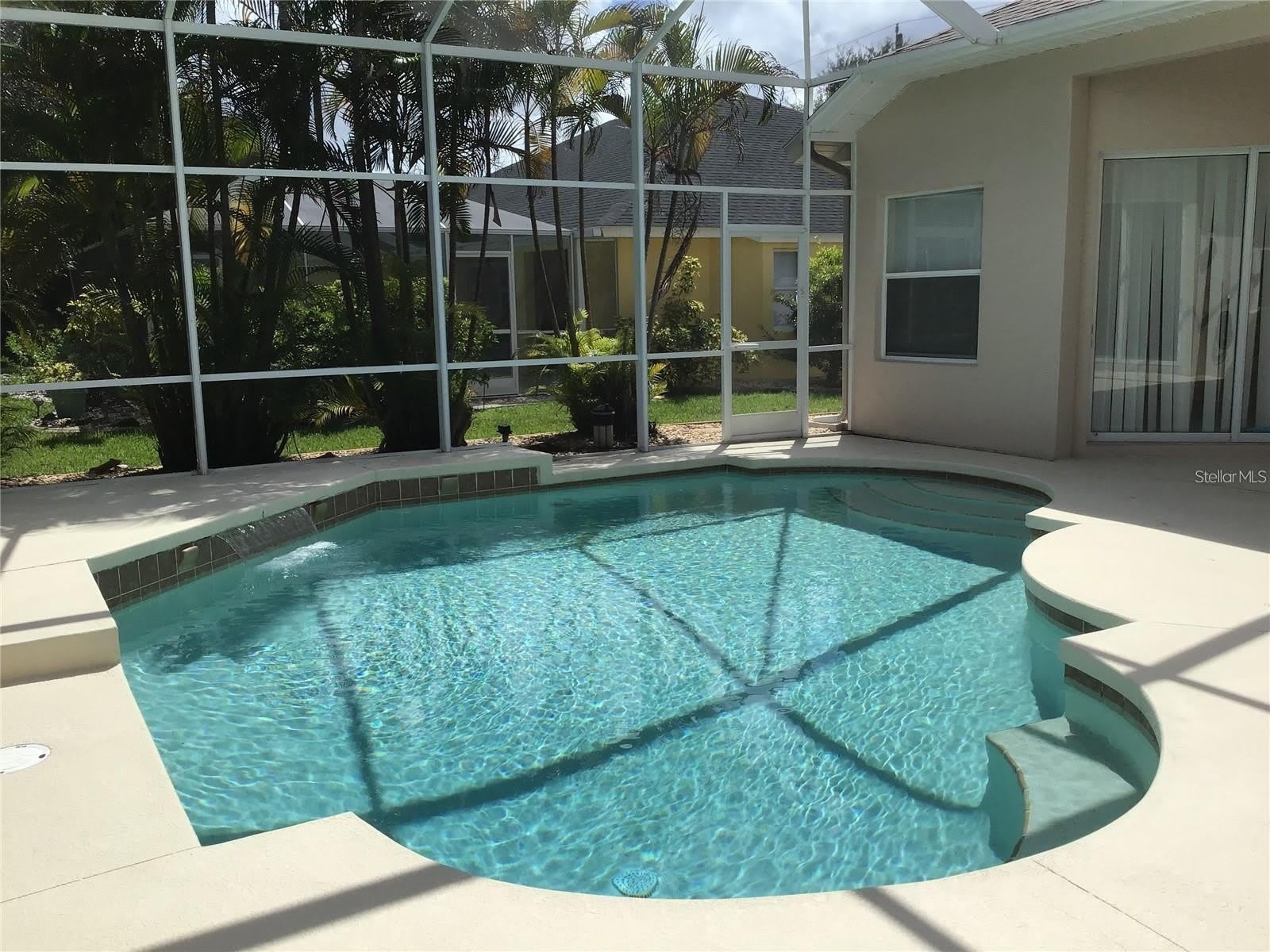 1292 W HILLSBOROUGH BOULEVARD – photo 2