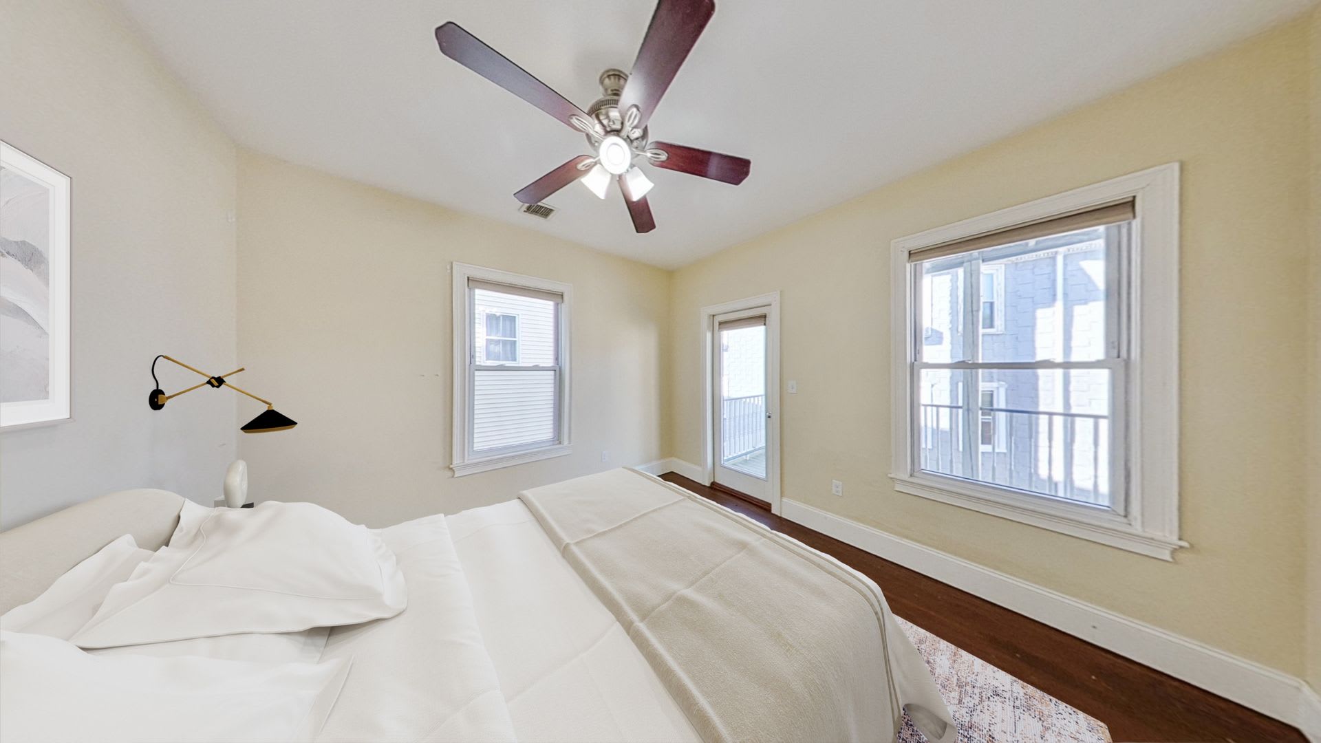Giant 4 Bed in Mission Hill – photo 4