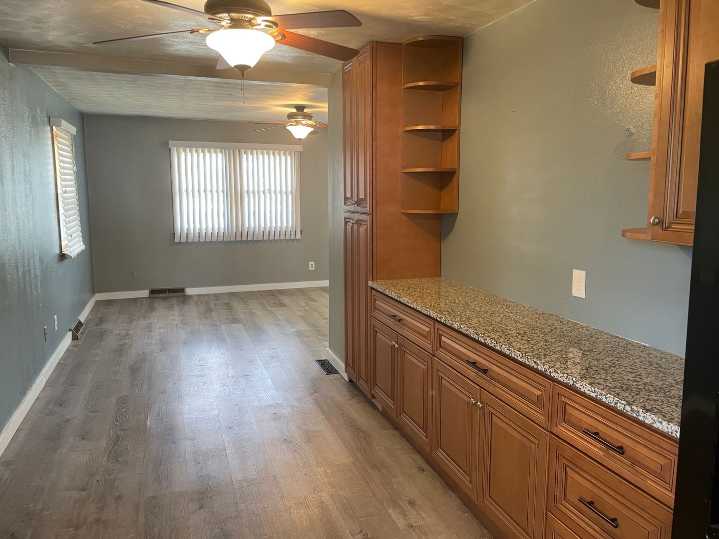 Large Single Family Residence for Rent! – photo 4