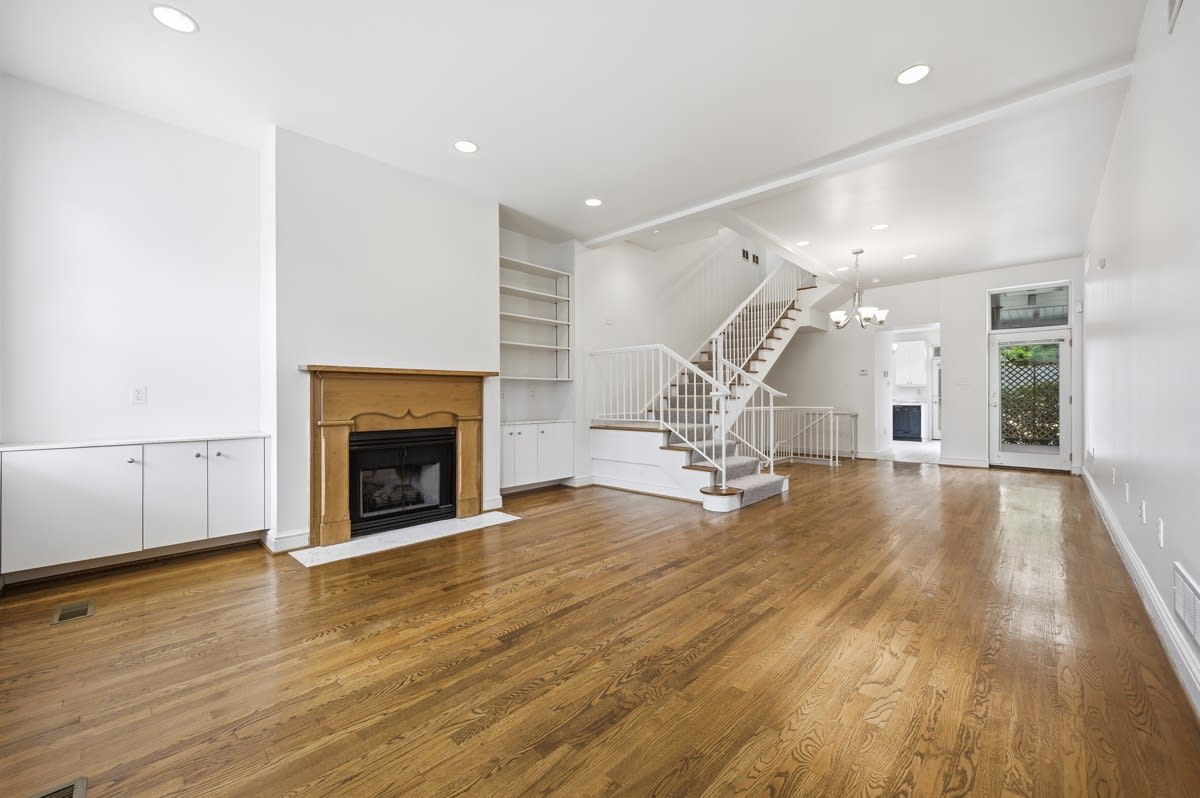 326 Hailman St – photo 2