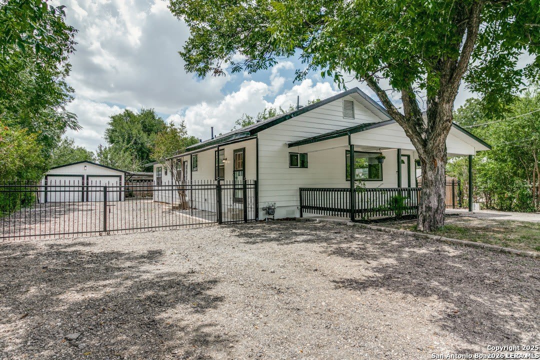 716 Vickers – photo 1