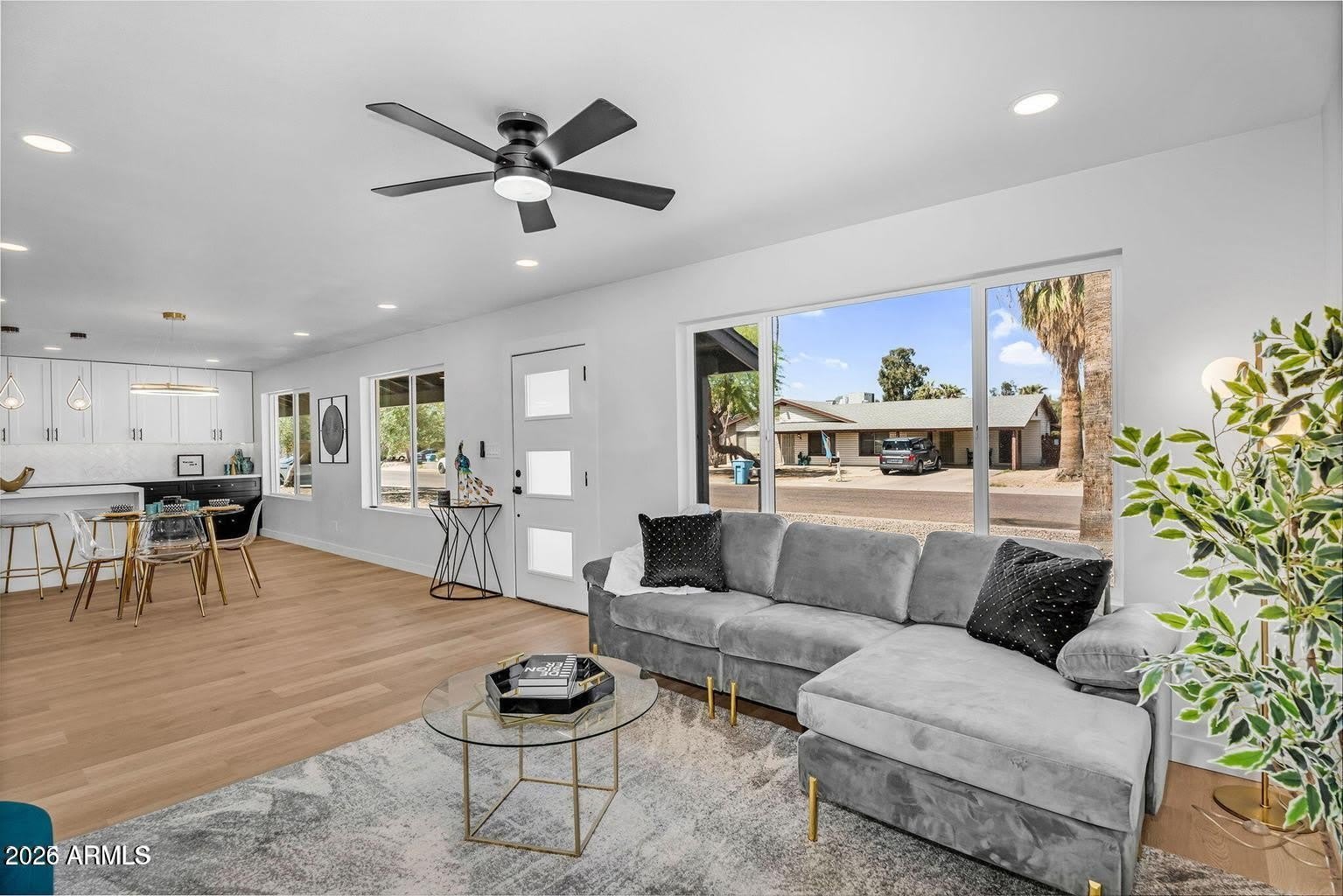 14635 N 37TH Place – photo 2