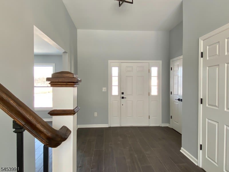 22 Woodcott Dr – photo 2