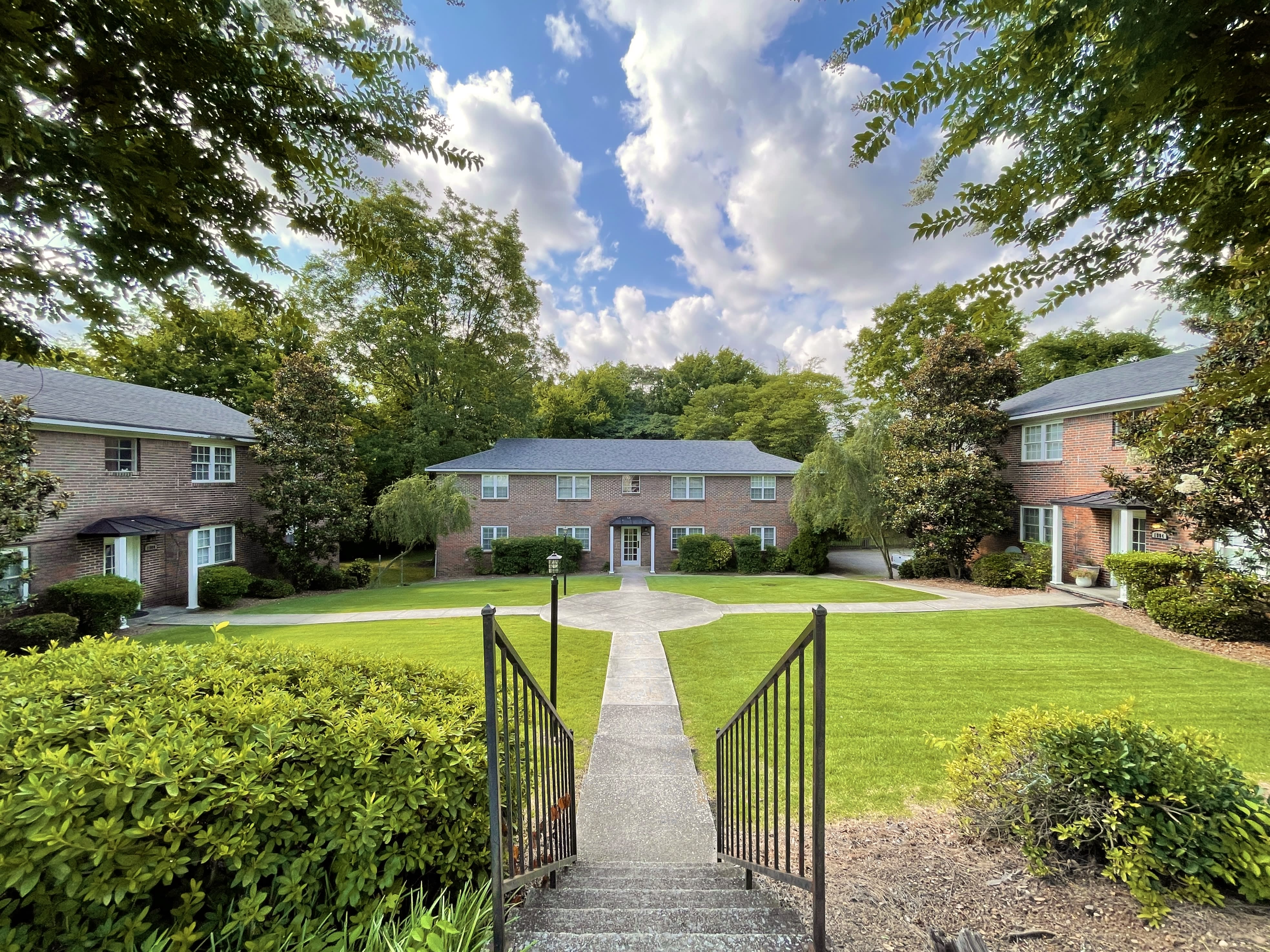 1902 Courtney Dr – photo 2