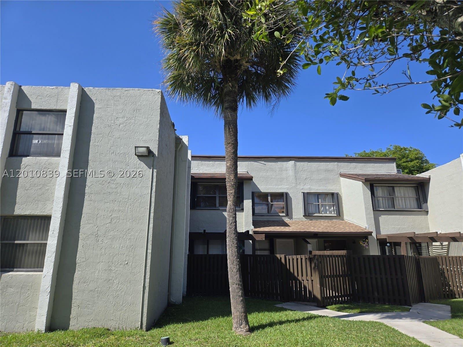 10020 NW 9th St Cir – photo 1