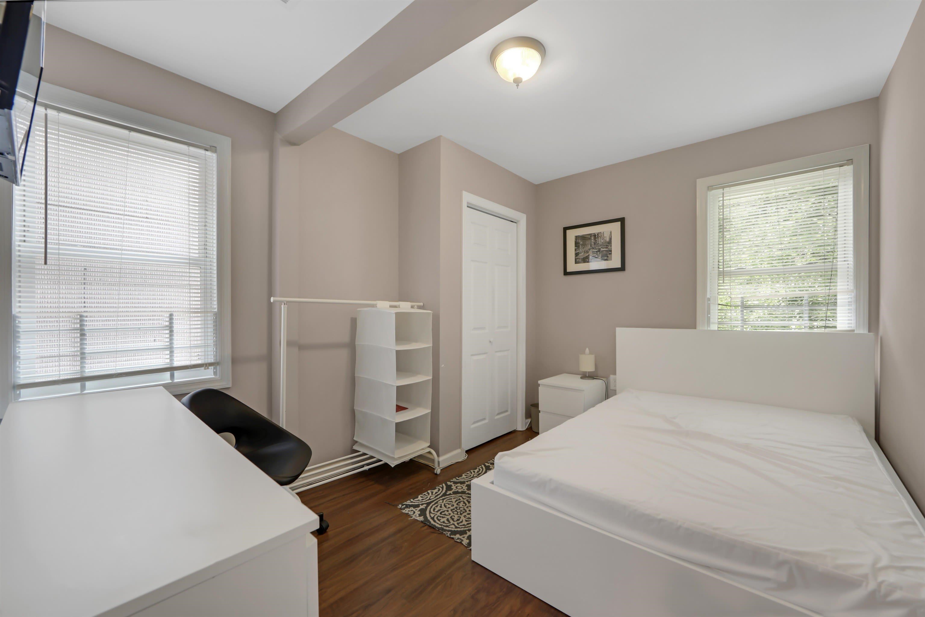 20 GARDNER AVE – photo 5