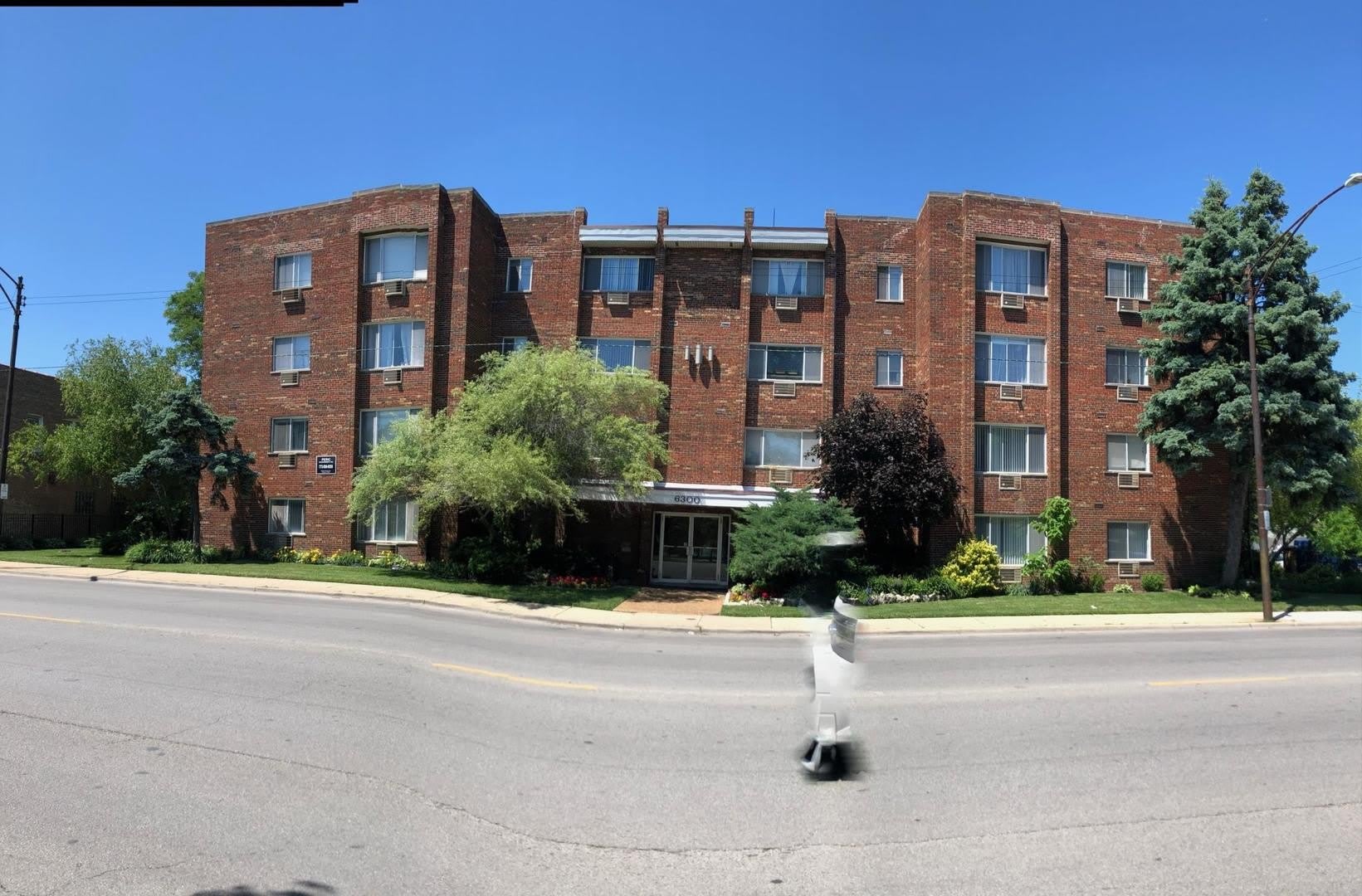 6300 W Irving Park Road – photo 1