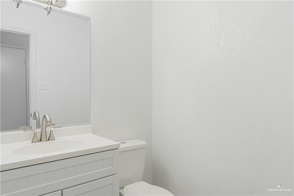 2201 S Jackson Road – photo 4