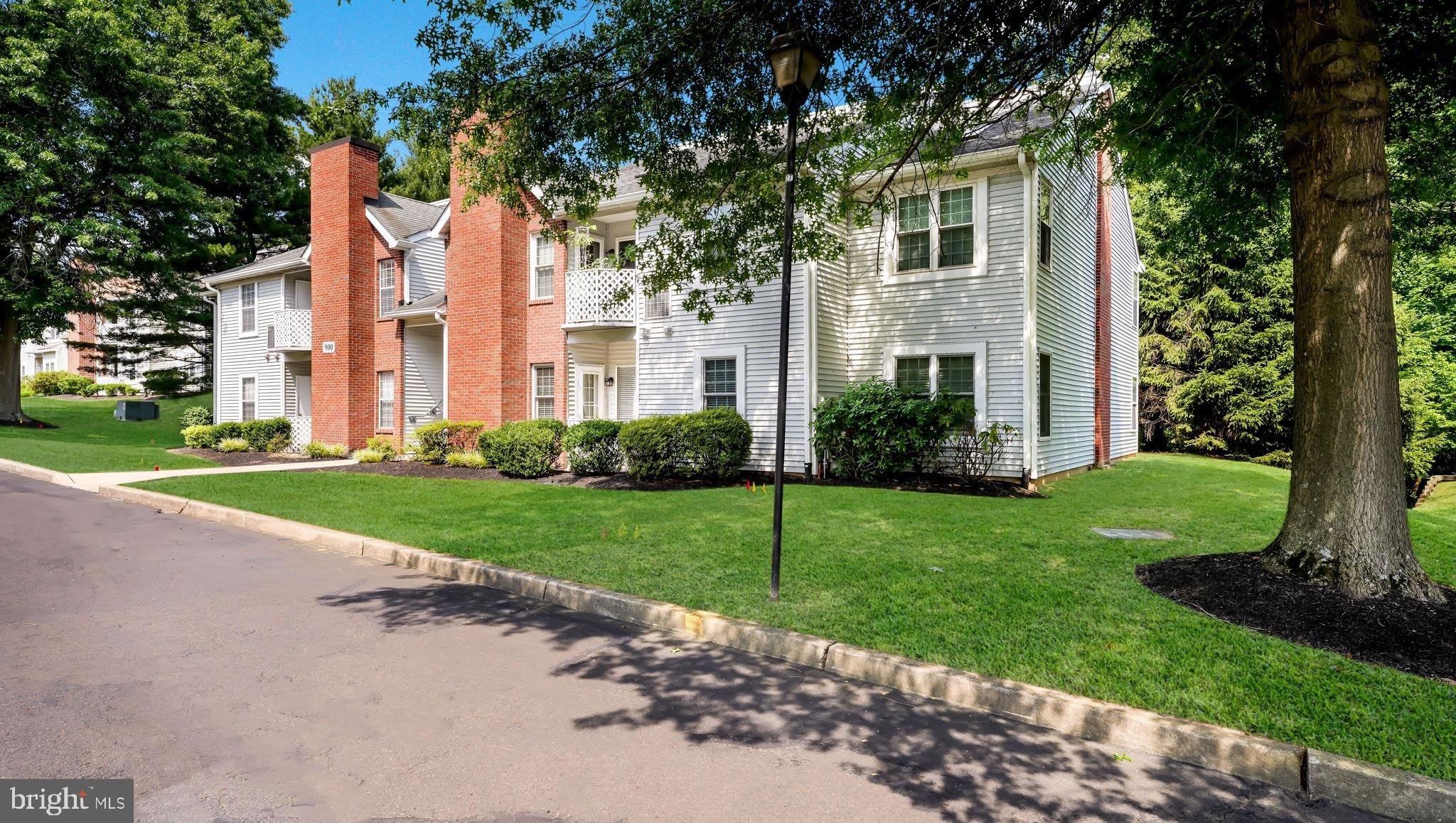 907 DIAMOND Drive – photo 3