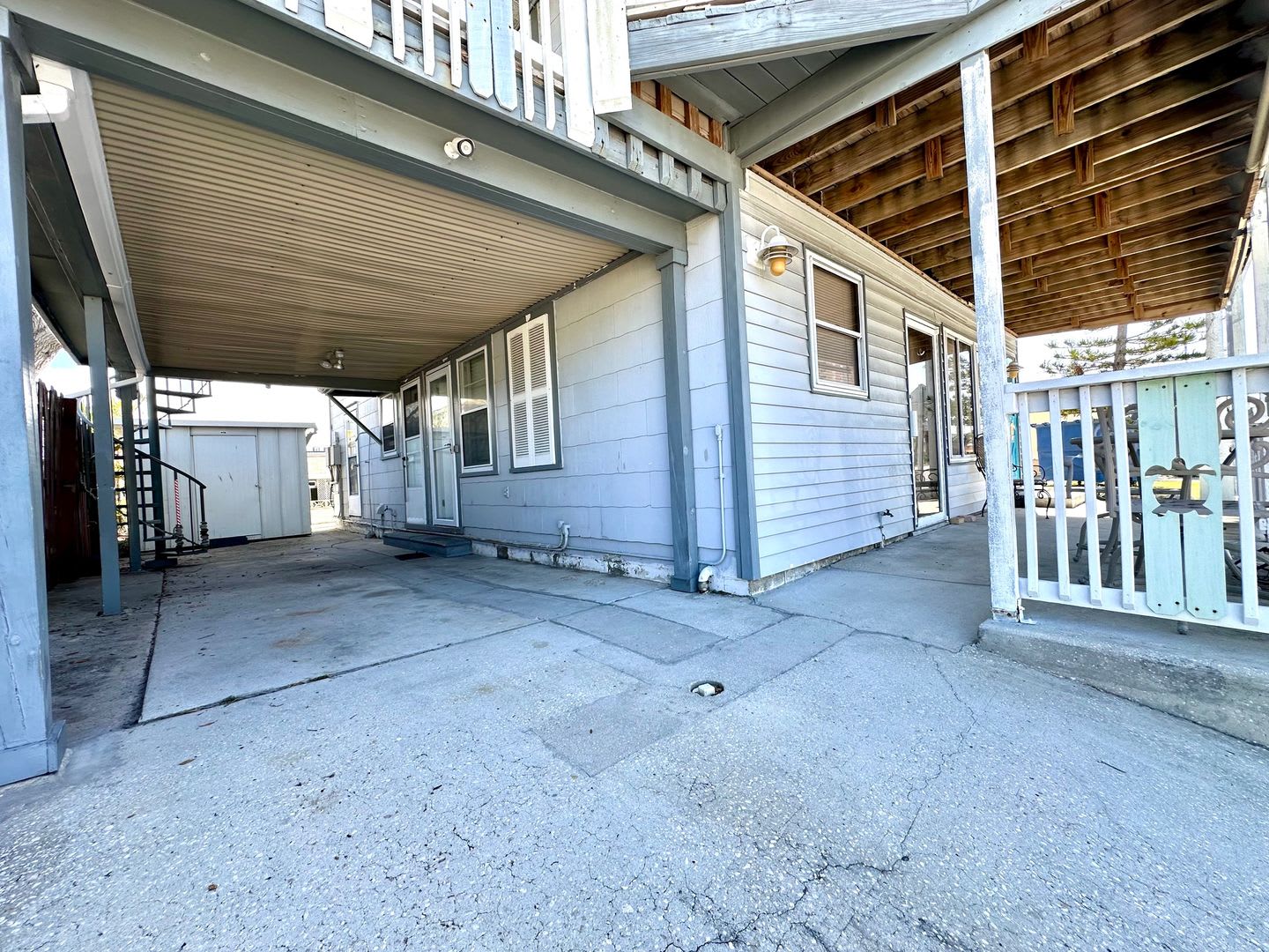 Fantastic 2Br 1Ba Unfurnished Annual Rental In Redington Shores – photo 2