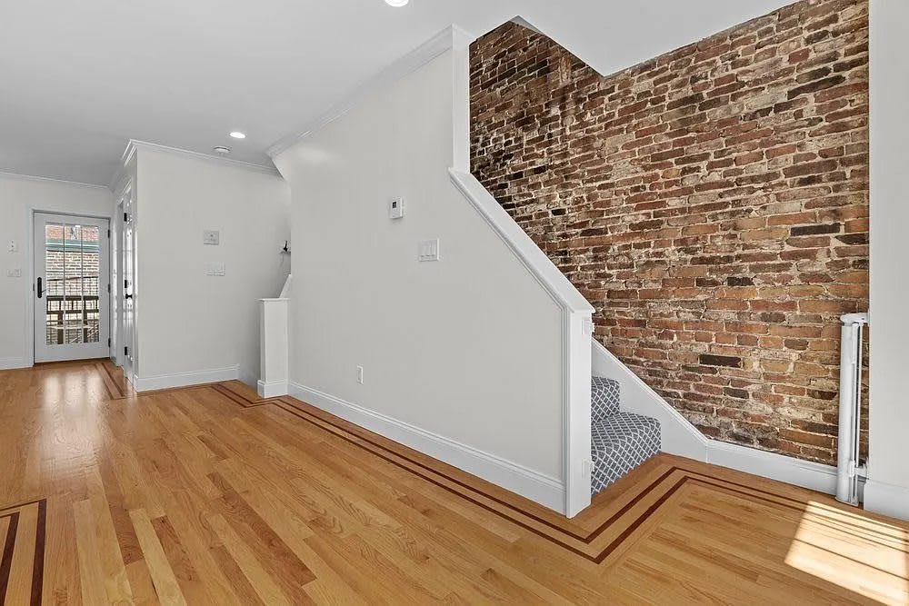 11 Wiget St Unit 8 – photo 2